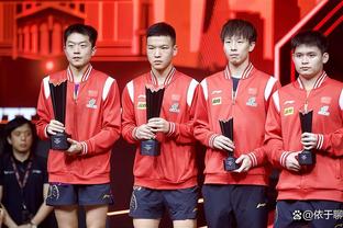 ?加油冲！中国男篮进场开始热身准备中日男篮大战！